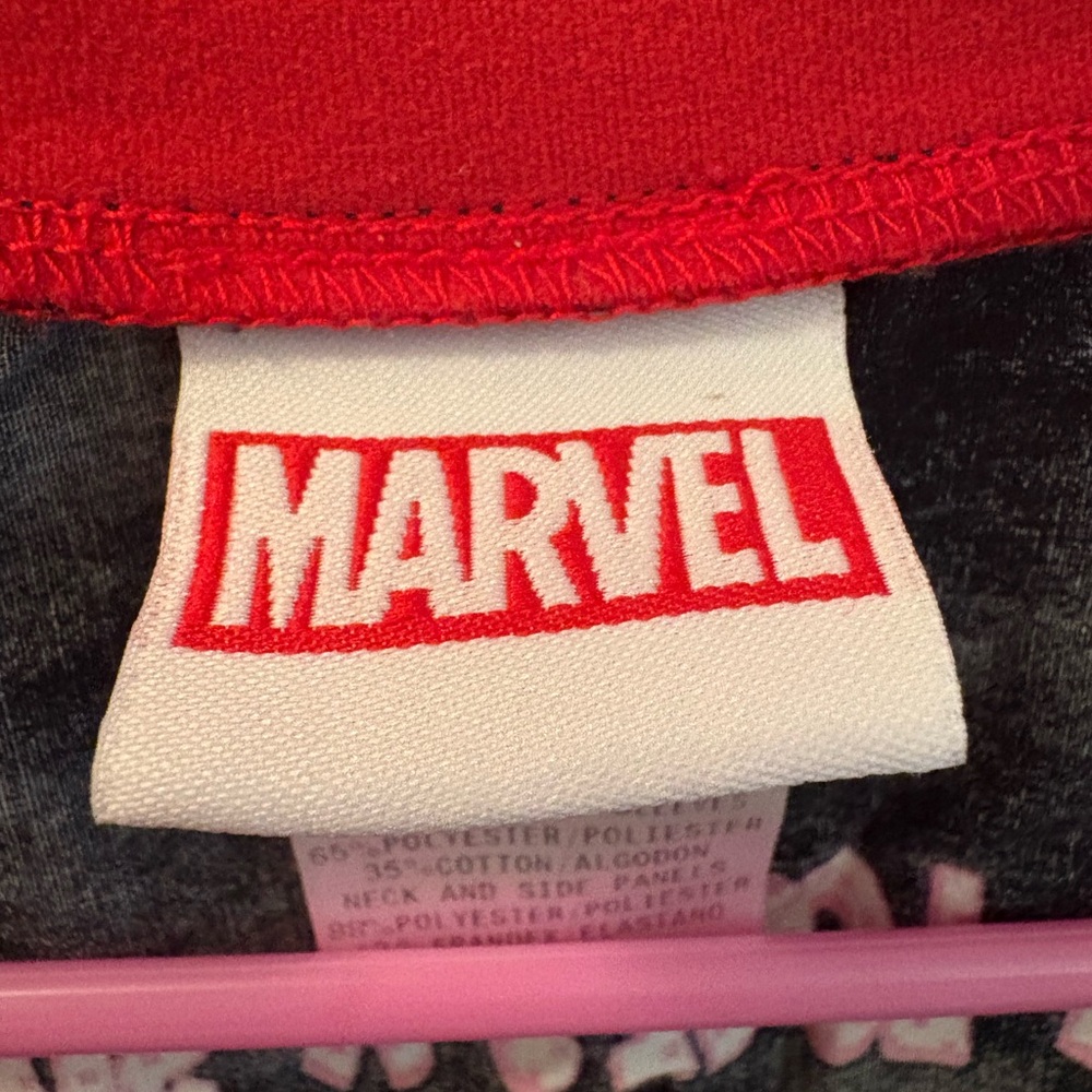 Marvel Superhero Scrub Top 2XL Black Red V-Neck Nurse Comic Graphic. EUC. - Picture 5 of 9